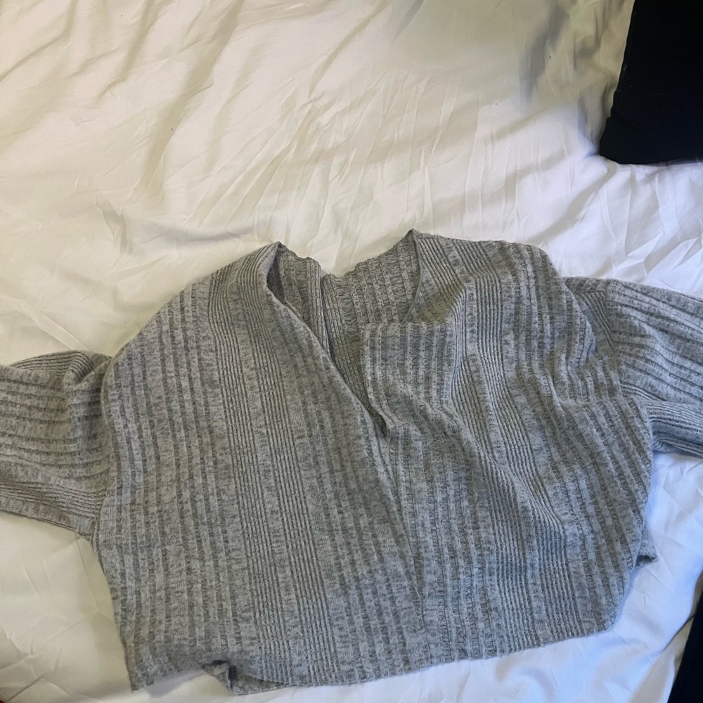 long sleeve cropped sweater